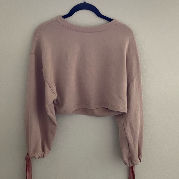 Tops - Cropped Light Pink Sweater with Ribbon Tie Sleeves